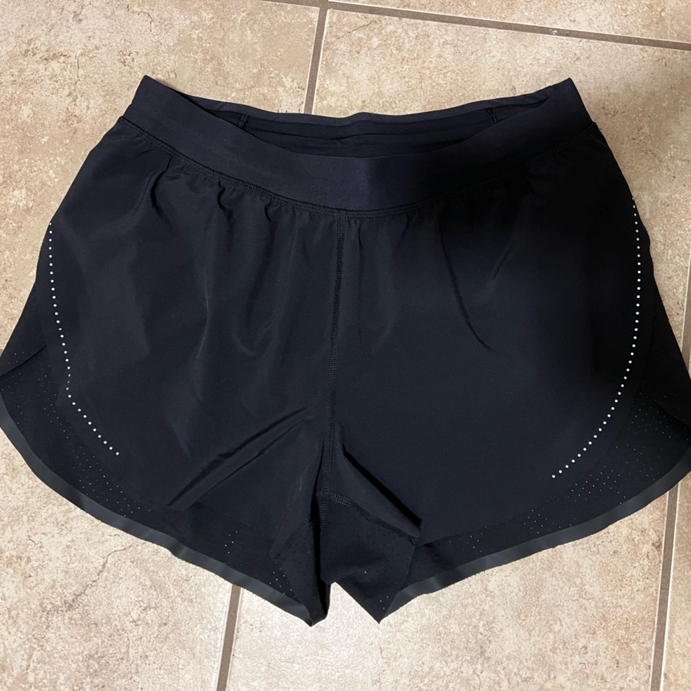 Lululemon Find Your Pace Short